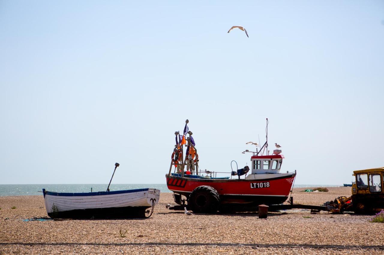 14 Market Cross Place - Beachfront Location With Lovely Sea Views - Aldeburgh Coastal Cottages Exterior photo
